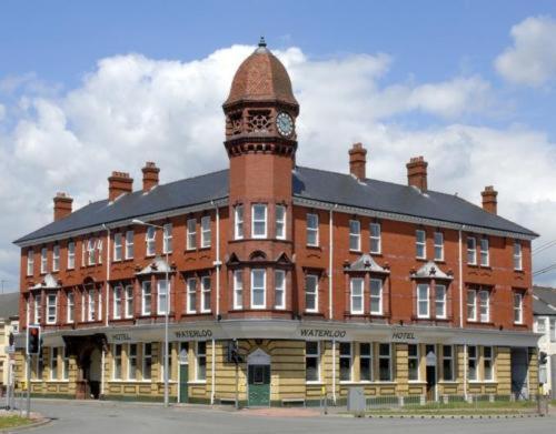 The Waterloo Hotel & Bistro Newport  Buitenkant foto
