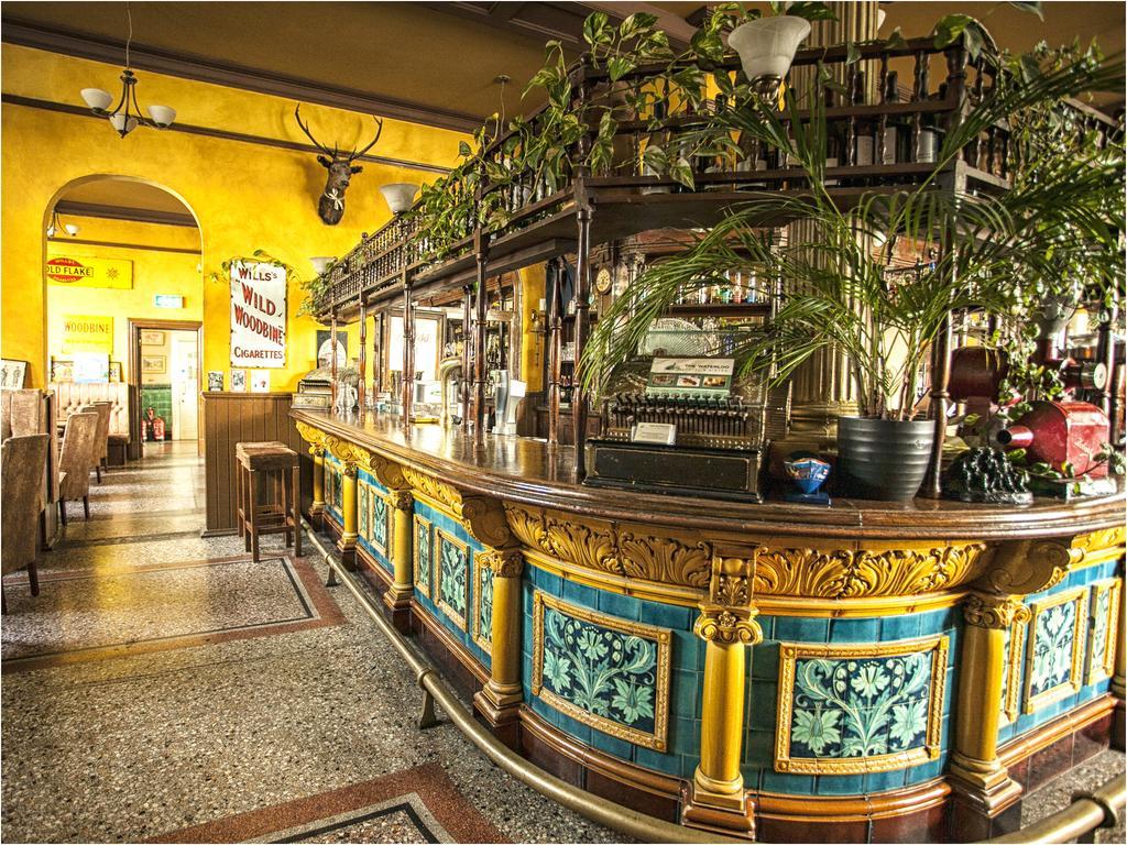 The Waterloo Hotel & Bistro Newport  Buitenkant foto